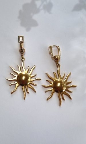 עגילי שמש בציפוי זהב עם סוגר חישוק